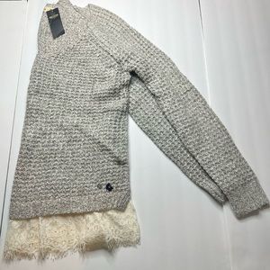 Hollister Women’s sweater New Size M US